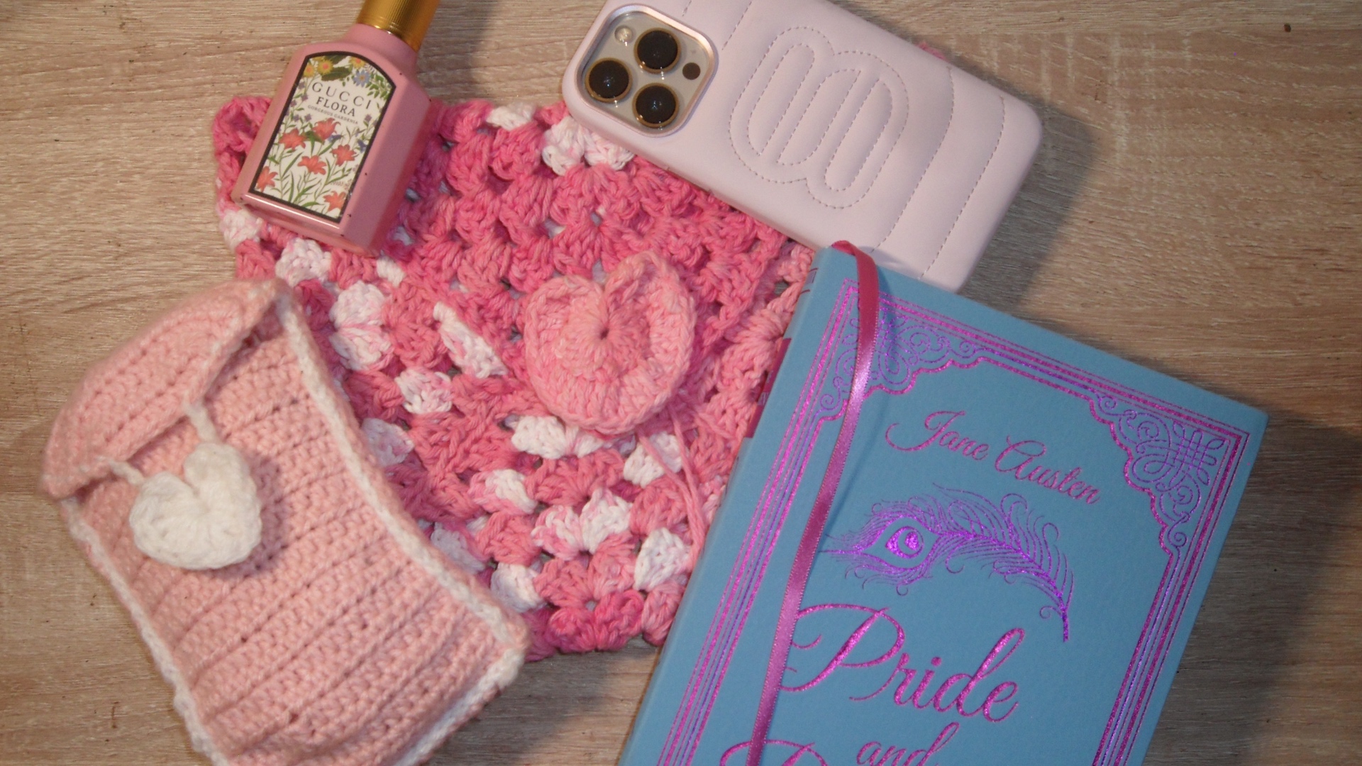 pink book sleeve set